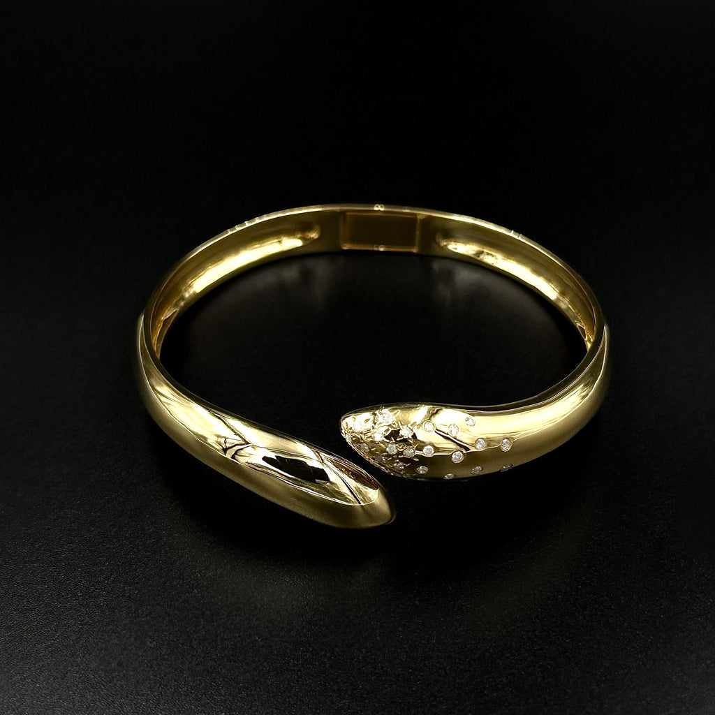 Claw Bangle with Sprinkled Diamonds, Gold